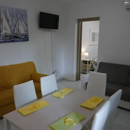 Ferienwohnung Fuer 6 Personen Ca 45 M In Bibione, Venetien Provinz Venedig アパート *